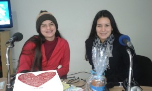 Ejemplo. Las jovencitas muestran sus productos que ya tienen mercado en Concepción