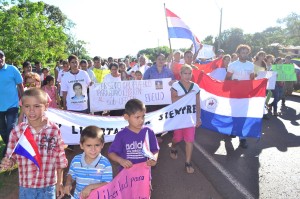 Reclamo. Varias marchas por la libertad de Edelio Morínigo se realizaron en las ciudades de Concepción y Arroyito.