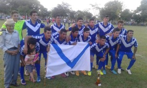 Plantel campeón. Foto gentileza Gabi Deleón