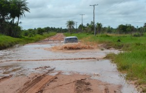 Puentesiño. Cada vez que llueve los caminos se vuelven intransitables y no se puede acceder a otras localidades.