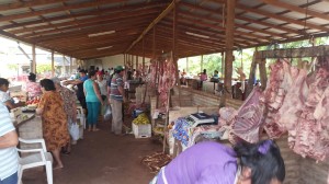 Concurrencia. Feriantes ofertaron todo tipo de productos a los pobladores de la zona.