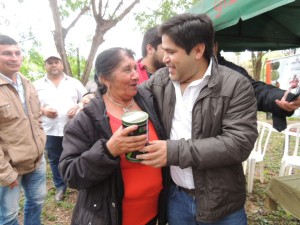 Aporte. Agricultores recibieron las semillas para el cultivo.