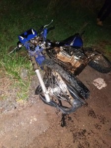 Una de las motocicletas involucradas en el accidente