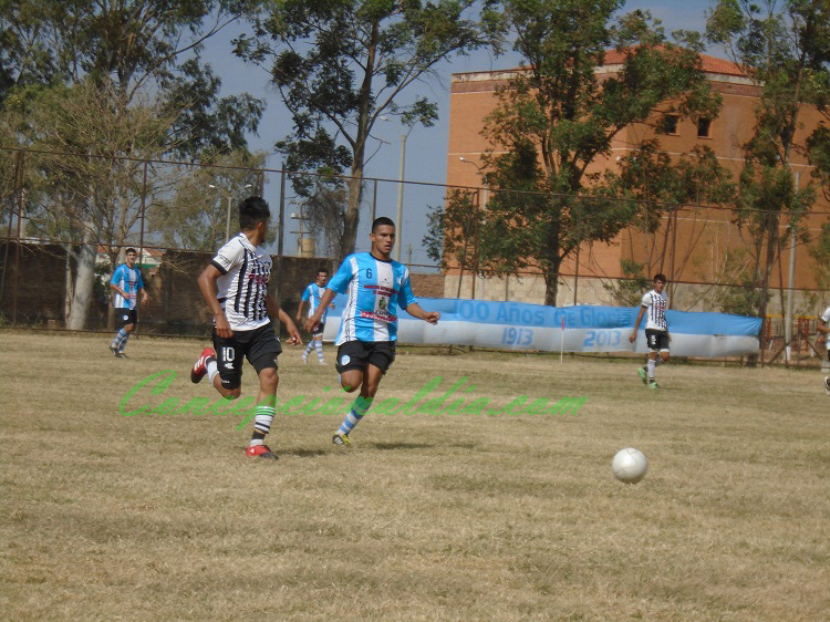 Adolfo Riquelme da el primer paso y los visitantes se imponen en