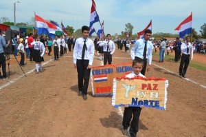 Desfile. Estudiantes pidieron paz y el fin de los secuestros.