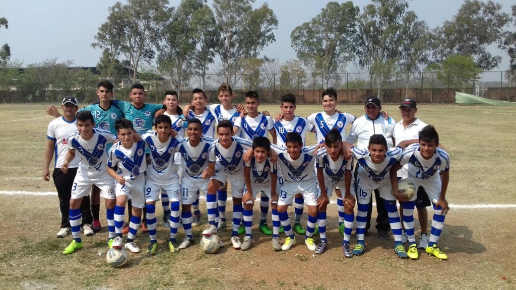 Plantel de Concepción que goleó en el debut (sub 15)