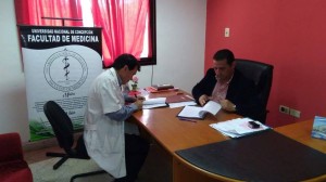 Los directivos firman el convenio