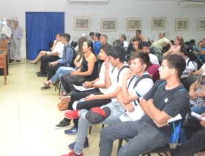 Exhibición. Participantes siguieron con interés los relatos.