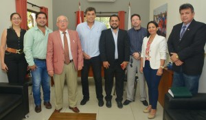 Autoridades con el ministro Pecci