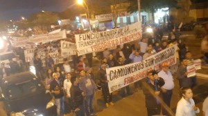 Concepción. Trabajadores de la empresa, camioneros y familiares hicieron 2 protestas esta semana a favor del frigorífico.