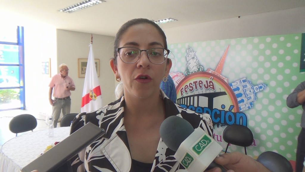 Karen Bonzi, esposa del intendente de Concepción y presidenta de la comisión de festejos