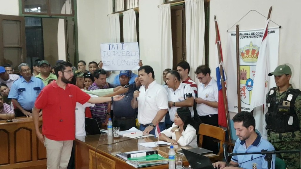 El intendente durante la sesión de la Junta Municipal  