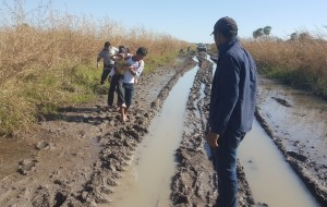 Ni a pie es transitable. los pobladores sufren de vedad