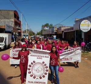 Los participantes realizaron una marcha 