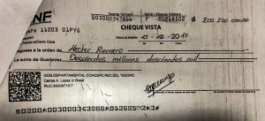 El cheque se  pago a orden de Héctor Romero 