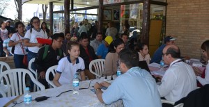 Muchos jóvenes participaron en la feria