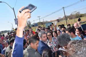 El mandatario hablando con los universitarios 