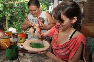 Artesanas de la ciudad de Areguá - Foto ilustración IP Paraguay