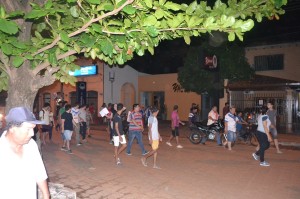 Unos jóvenes quebraron puerta de la radio Ypané