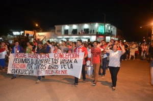 Vigilia. Las protestas no dan tregua en la ciudad.