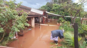 Viviendas inundadas con cada lluvia 