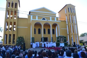 La homilía fue aplaudida por los presentes