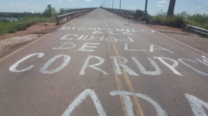 Entrada. Los concepcioneros apelan a todo tipo de protestas, pero hasta ahora no consiguen apartar al intendente.