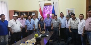 Tras la reunión en la Gobernación. Foto de Luciano Riveros