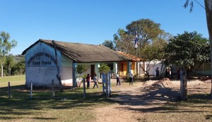 Humilde. La escuela de Cuero Fresco, distrito de Arroyito, tiene cerca de 50 alumnos.
