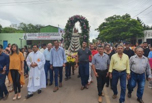 Tradicional procesión de la imagen de la Santa patrona por las calles