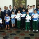 Junta municipal homenajea a campeones por destacada participación internacional en natación y patinaje
