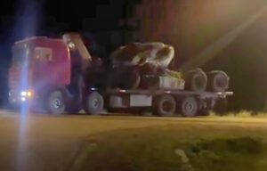 Verifican tractocamión que cayó al río Paraguay y costó la vida de su conductor