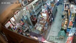 Vecinos del barrio San Luis denuncian a presunto adicto por hechos de robos
