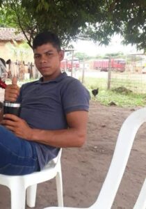 Familia de joven desaparecido reitera pedido de ayuda para dar con su paradero