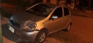 Choque entre automóvil y motocicleta deja dos heridos en el barrio Inmaculada