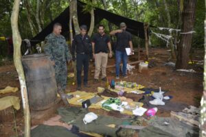 Autoridades dan a conocer lo incautado en caleta clandestina atribuida al EPP en Yby Yaú
