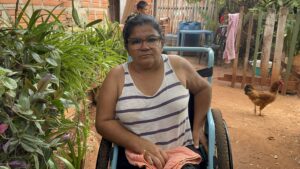 Denuncian presunto maltrato a paciente en silla de ruedas que debía ser operada