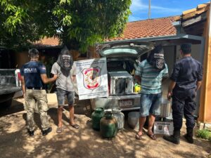 Detienen a dos hombres y recuperan objetos robados de una escuela en Loreto