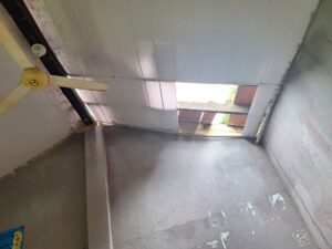 Techo desplomado y clases bajo árboles: urgen reparación en el Colegio Nacional Pablo Emiliano Quevedo Cordero