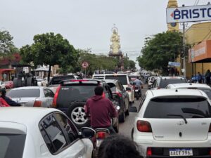 Caos vehicular en hora pico sobre la avenida Pinedo