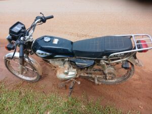 Recuperan motocicleta robada tras persecución en zona del barrio Inmaculada