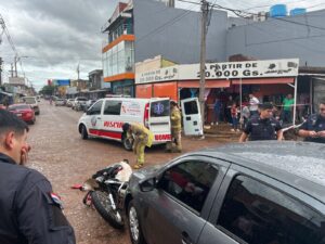 Choque entre automóvil y motocicleta deja a una mujer embarazada herida en Concepción