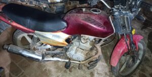 Choque entre motociclistas deja heridos y una menor hospitalizada en Concepción