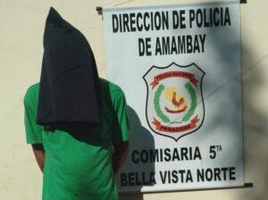 Intentó quemar viva a su madre y fue detenido en Bella Vista Norte