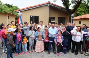 Departamento Central: unas 49 familias se convierten en propietarias de viviendas dignas