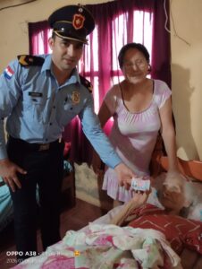 A los 86 años recibió su cédula de identidad por primera vez