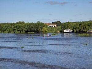 Río Paraguay muestra importante repunte frente al puerto de Concepción