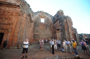 Paraguay proyecta recibir 10 millones de turistas para 2037