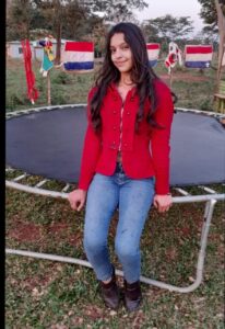 Adolescente de 14 años es buscada tras salir de su vivienda en Loreto