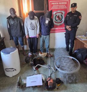 Tres aprehendidos por supuesto hurto domiciliario y recuperan animales y herramientas en Vallemí